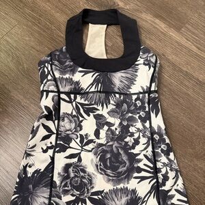 Four Lululemon Tanks size 8